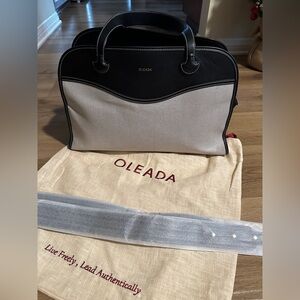 Oleada Black and Cream Women's Laptop Bag fits MacBook Pro 16inch